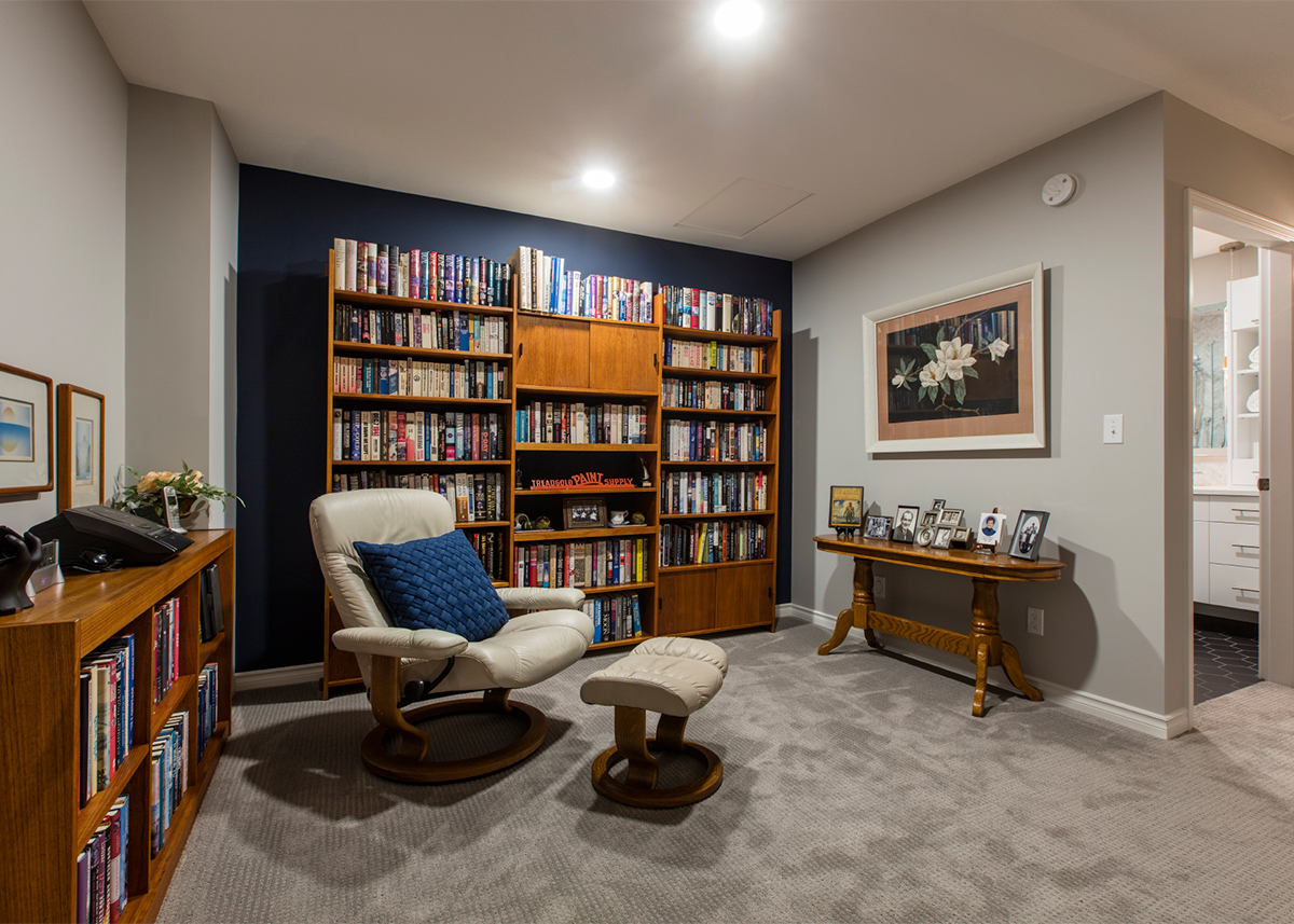 Mid-century condo - upstairs library space | Creative Touch Kelowna Interior Design